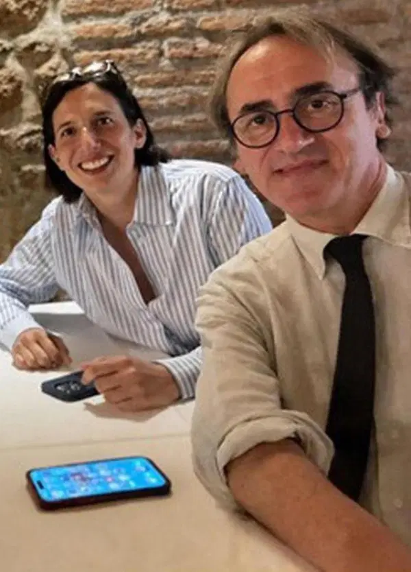 Siamo stati a mangiare nel ristorante romano del Campo Largo (avete visto la foto di Schlein, Conte, Fratoianni e Bonelli?): ma com&rsquo;&egrave;? Il teatro di Pompeo non ha eguali, e noi abbiamo ordinato quello che hanno preso loro 