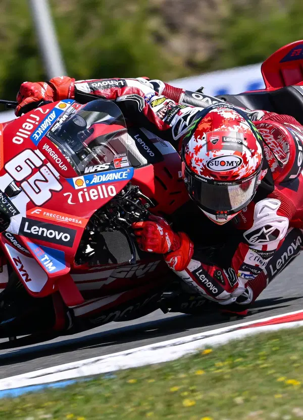 Il sabato di Brno? Una Sprint a eliminazione: Ducati riapre il mondiale con Bagnaia e Marquez (e Bezzecchi sulla ghiaia)