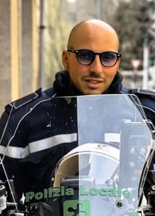 Agente insegue in moto un&rsquo;auto pirata a Milano ma viene speronato e muore, il segretario del Sindacato della polizia Andrea Varone (Siulp): &ldquo;Non deve passare il messaggio di impunit&agrave; per chi non si ferma all'alt&rdquo;. Ora diventer&agrave; un caso Ramy al contrario?