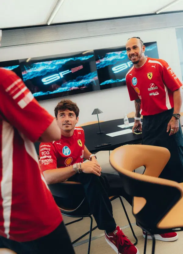 Motore e non solo, la Ferrari fa felice Hamilton (e Leclerc)