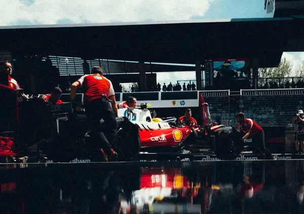 La Mercedes vola con Antonelli, ma la Ferrari al Red Bull Ring si sta nascondendo? Vasseur ci scherza su: &ldquo;Copiamo Barcellona, eheheh&rdquo;
