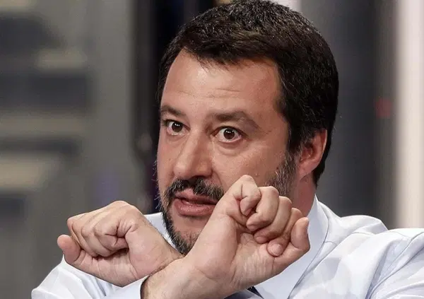 Il nuovo inno della Lega &egrave; una &ldquo;Danza Kuduro&rdquo; scritta con l&rsquo;IA che non ce l&rsquo;ha fatta, ma ha anche dei difetti. Analisi delirante di un delirio collettivo