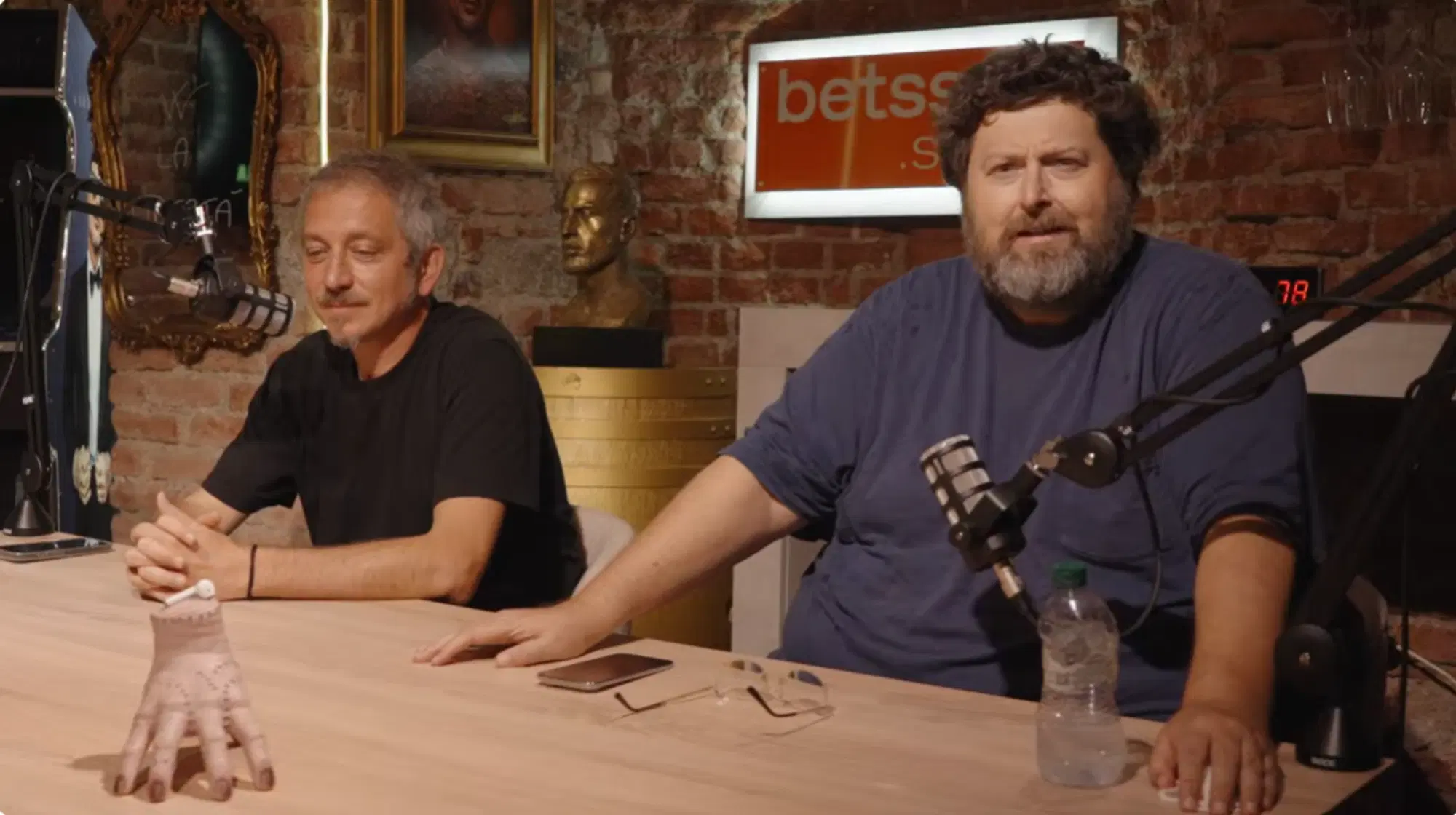 Mario Adinolfi ospite di Fabrizio Corona