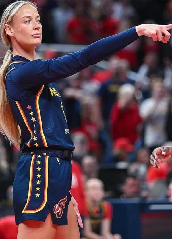 L&rsquo;avete vista la &ldquo;Barbie Maga&rdquo; della Nba femminile? Sophie Cunningham &egrave; la white girl che ti spacca il cu*o e punta il dito della guerra contro l&rsquo;ipocrisia americana (di destra e di sinistra) 