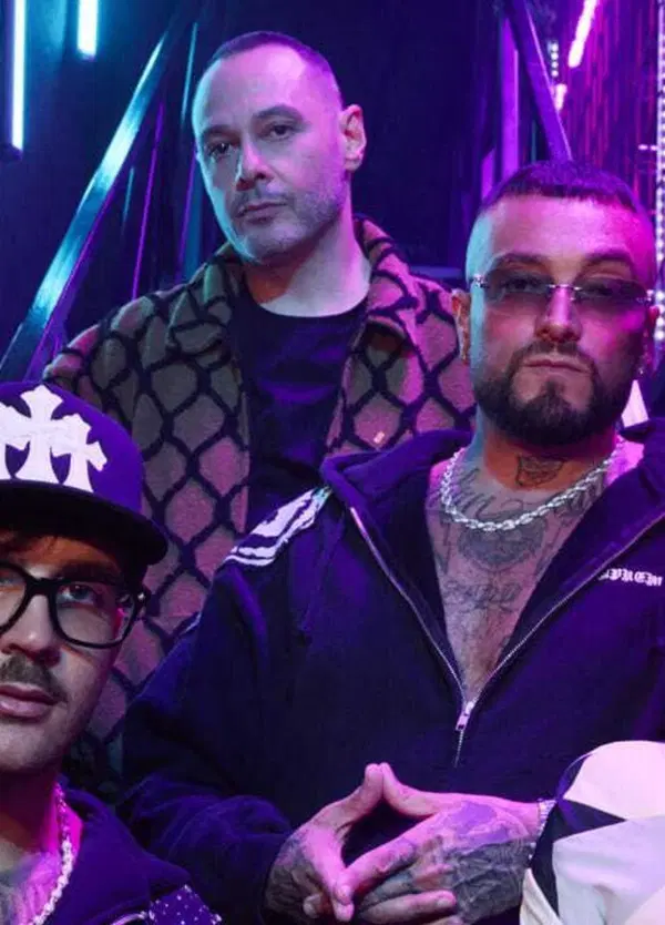 Le sceneggiate a &ldquo;Nuova scena 3&rdquo; e il solito copione del rapper che fa il &ldquo;fuck everyone&rdquo;. E alla fine si salva solo Fabri Fibra