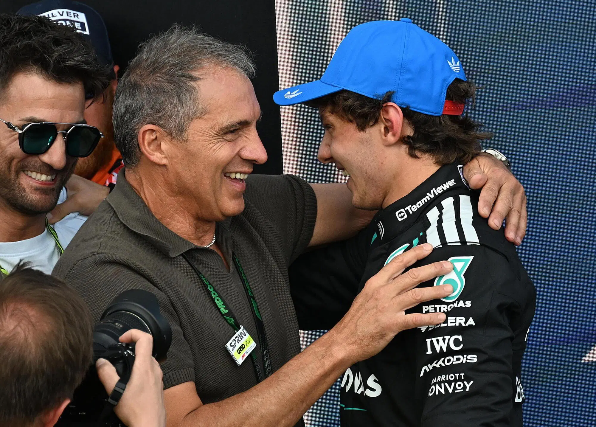 Kimi Antonelli Abbraccio pap&agrave; Marco Antonelli