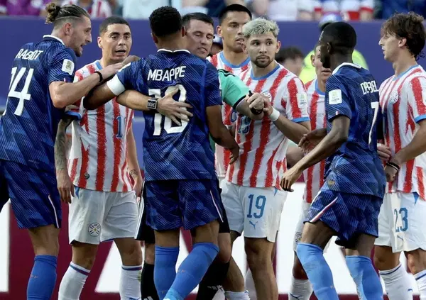 Altro che remigrazione, per tornare ai Mondiali l'unica speranza dell&rsquo;Italia sono i maranza. Guardate la Francia che ha picchiato pi&ugrave; duro del Paraguay: noi bianchi borghesucci non ce la potremmo mai fare