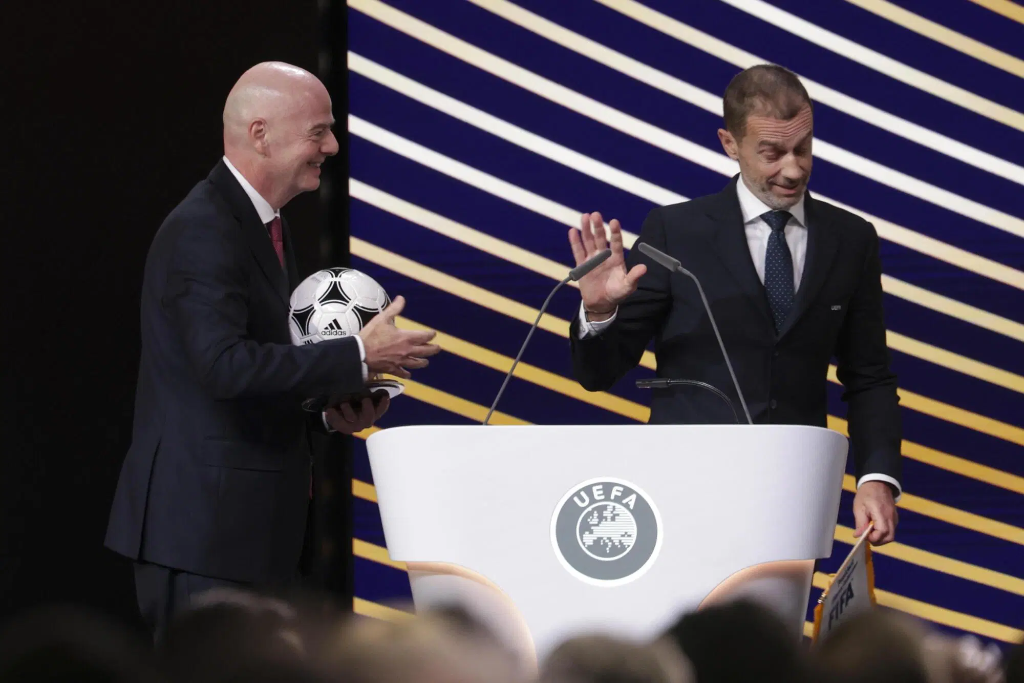Gianni Infantino, presidente Fifa, e Aleksandr Ceferin, presidente Uefa