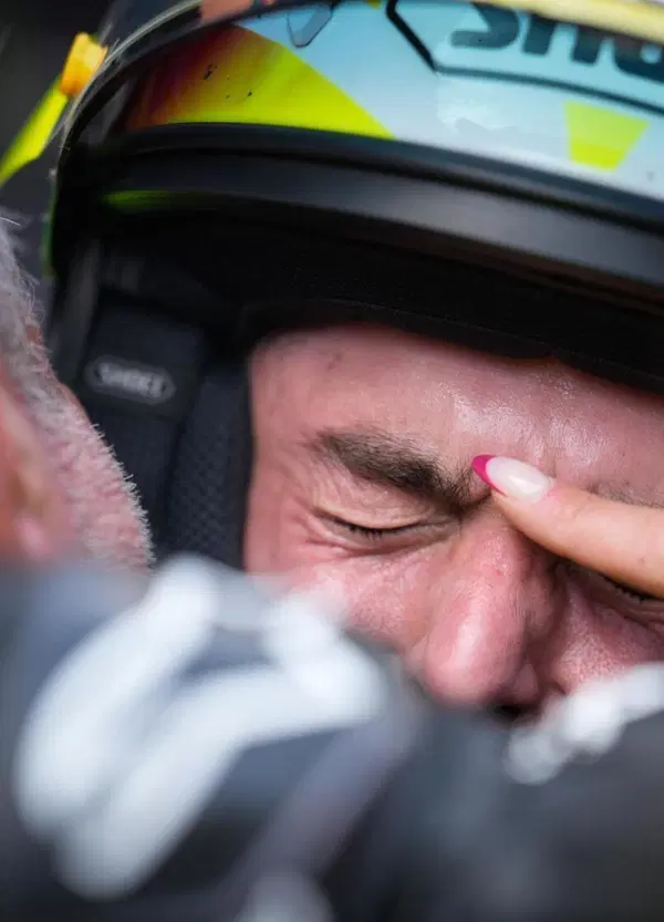 L&rsquo;addio da lacrime di Diggia a VR46 e l&rsquo;omaggio di Nadia Padovani ad Alex