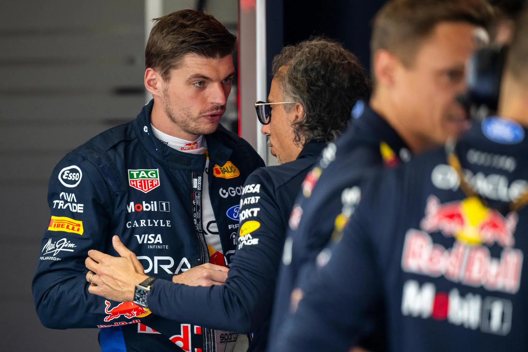 Max Verstappen con Laurent Mekies, TP Red Bull