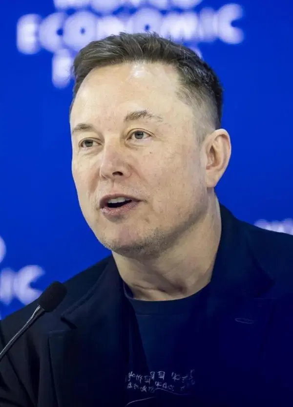 Musk prova a fregare Nolan e fa la &ldquo;sua&rdquo; Odissey con l&rsquo;AI. Ma noi preferiamo i cicloponi del 1958