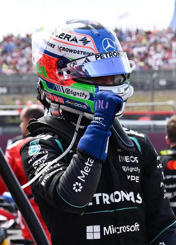 Kimi Antonelli impressiona tutti, pure Pier Silvio Berlusconi: &ldquo;Lo adoro, sar&ograve; suo tifoso per sempre&rdquo;. Poi svela un retroscena sui diritti di F1 e MotoGP su Mediaset
