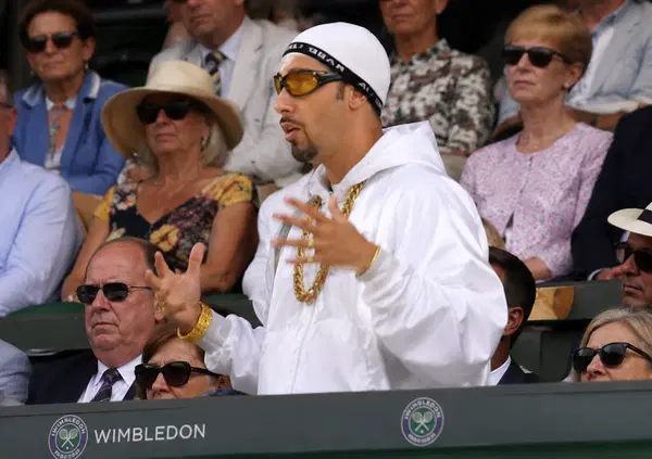 Il meglio di Wimbledon? Il ritorno del mitologico Ali G, in tribuna come &ldquo;official ganja dealer&rdquo; dell&rsquo;evento: &egrave; tutto bellissimo