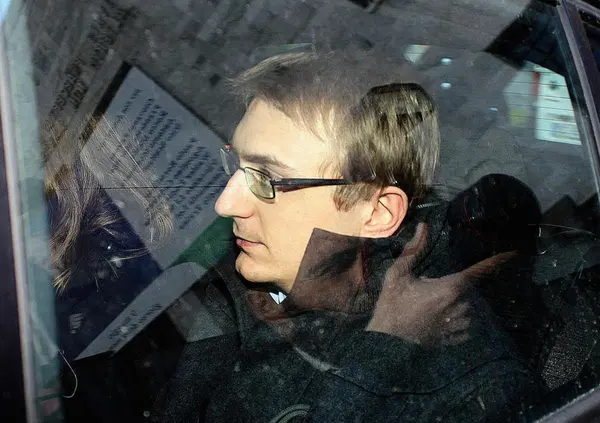 Delitto di Garlasco: la camminata di Alberto Stasi? Anche l&rsquo;Istituto di Scienze Forensi demolisce la perizia Testi (con un video)