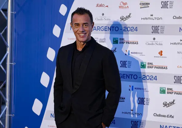 Ode a Matteo Garrone e all&rsquo;amicizia: sembra che il regista abbia estinto i 300.000 euro di debiti a Massimo Ceccherini e noi per una volta vediamo questo spettacolo di umanit&agrave; fuori da una sceneggiatura. Nella vita vera
