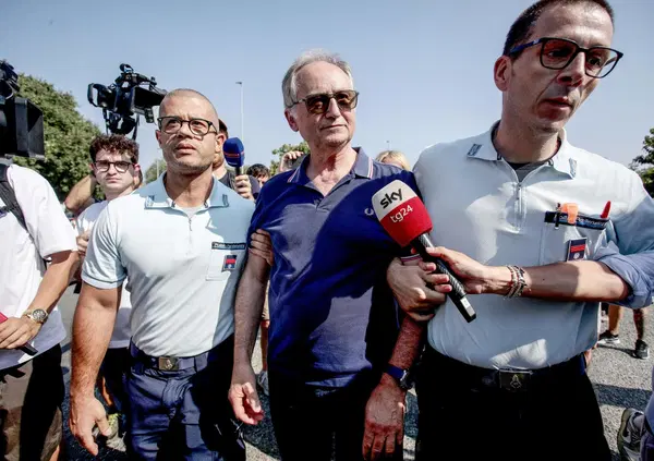 No, uno dei ladri uccisi da Roggero non doveva morire, ma essere in carcere gi&agrave; da due mesi: i carabinieri chiesero l&rsquo;arresto perch&eacute; &ldquo;noto truffatore&rdquo;, ma la Procura disse no. E lui &ldquo;fece il salto di qualit&agrave;&rdquo; unendosi al gruppo della rapina in gioielleria
