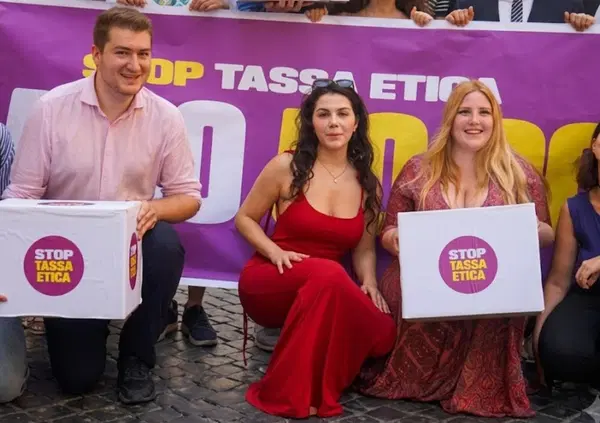 Ok la tassa etica, ma candidare Valentina Nappi con i Radicali non &egrave; solo cosa gi&agrave; vista (ricordate Cicciolina e Pannella) e folkloristica, ma anche un errore politico  