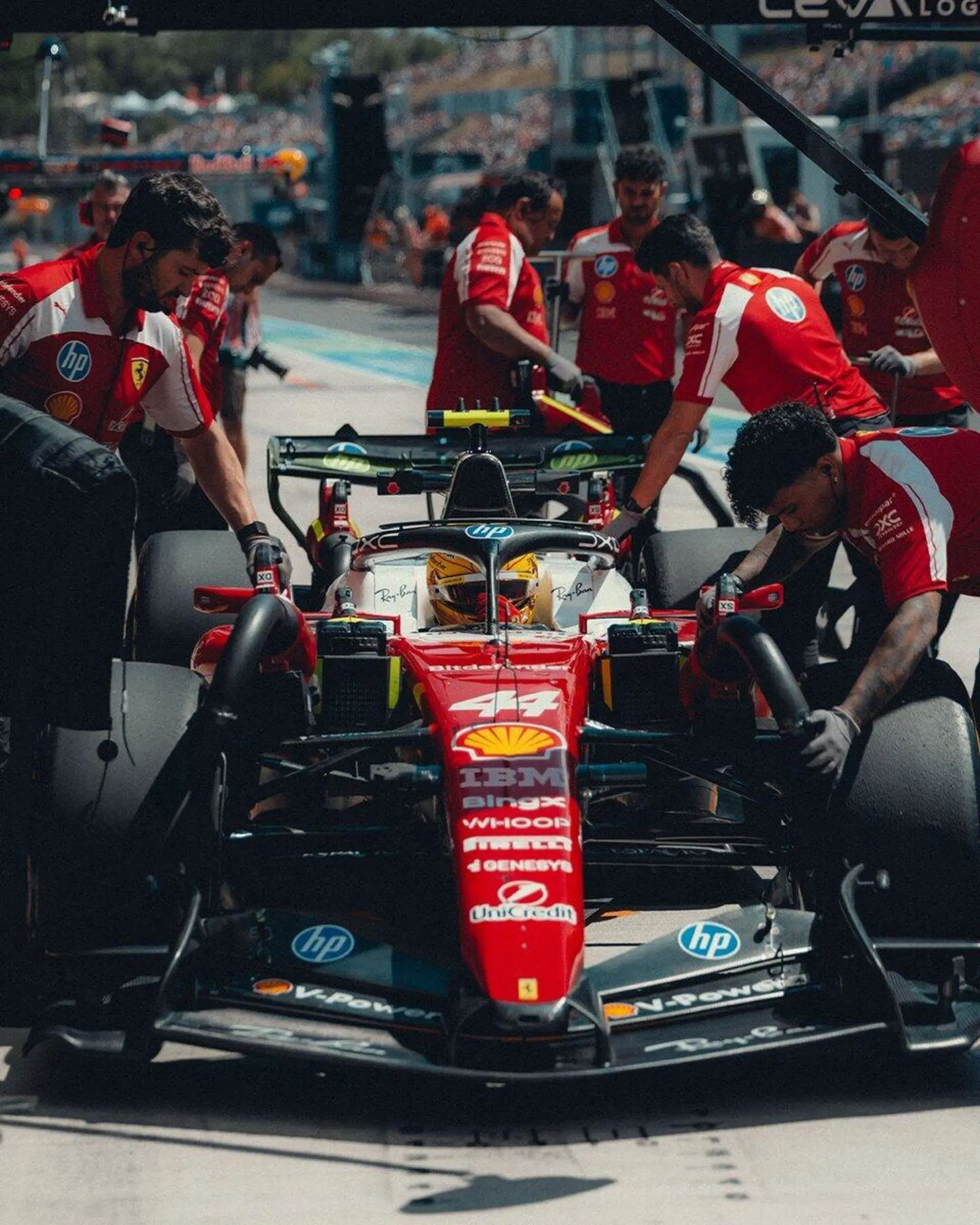 Lewis Hamilton Ferrari Ungheria Box