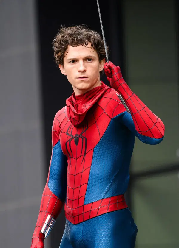 Abbiamo visto in anteprima al cinema "Spider-Man: Brand New Day&rdquo; e possiamo dirvi una cosa: &egrave; il migliore dai tempi di Sam Raimi. La recensione