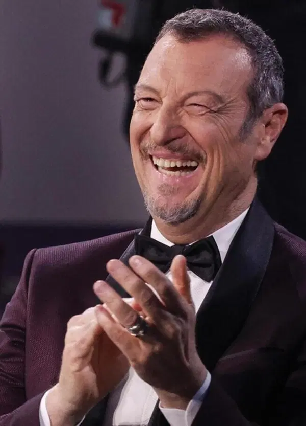 Alla fine Amadeus se lo piglia davvero Mediaset: dopo il flop al Nove, Maria De Filippi gli prepara la cattedra ad Amici. Ma &egrave; davvero un rilancio?