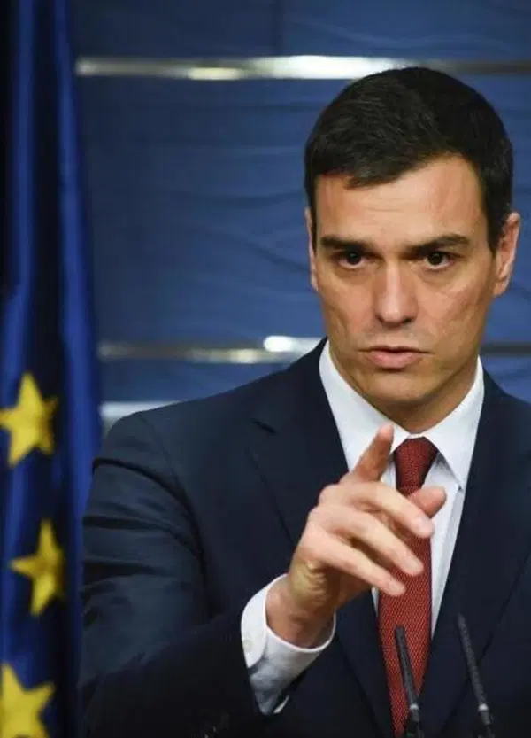 Gli urlano contro per Ceuta, Pedro S&agrave;nchez mette Madonna: il premier spagnolo e la sua folle playlist Spotify aperta a tutti