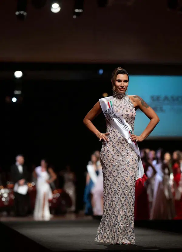 Signori, questa &egrave; Miss Reginetta Lombardia nella sua sfolgorante categoria &ldquo;Over&rdquo;