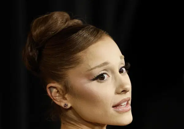 Perch&eacute; Ariana Grande ha detto basta? Prendersela con i commenti al suo corpo &egrave; come guardare il dito che indica la luna