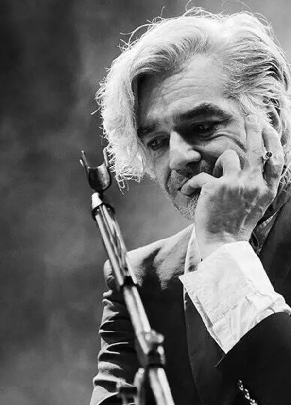 Morgan ci racconta Guccini: &ldquo;Andai a casa sua e lo registrai per tutto il pomeriggio. Era geniale e affilato&rdquo;