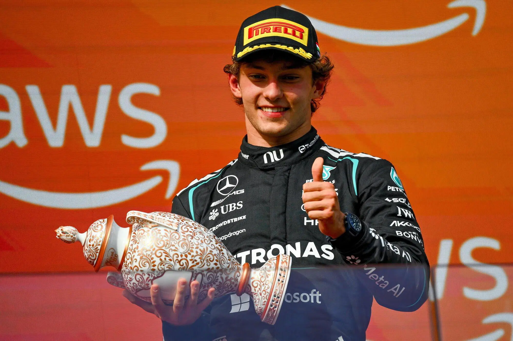 Kimi Antonelli dopo la vittoria in Ungheria, 2026.