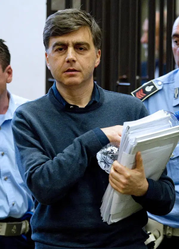 L'ultima telefonata prima di essere arrestato, Valter Lavitola l'ha fatta a MOW