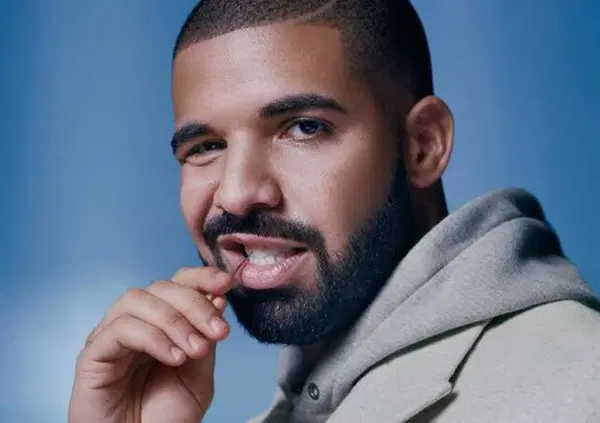 Drake, le gotiche culone e il tramonto dell&rsquo;Occidente