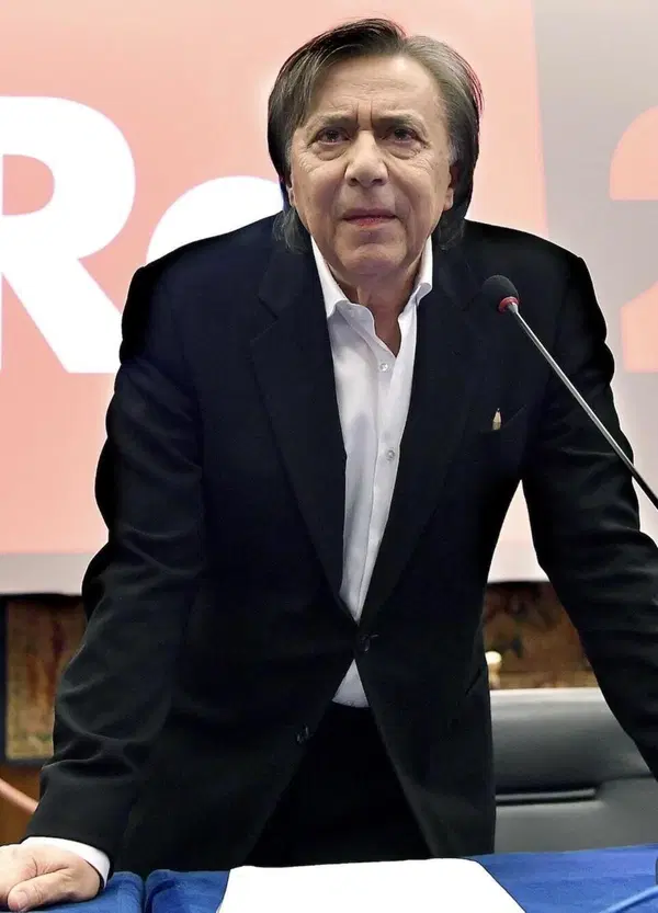 Da titolo salva Report a titolo contro Ranucci: lo strano caso dell'intervista a Freccero su Qn 
