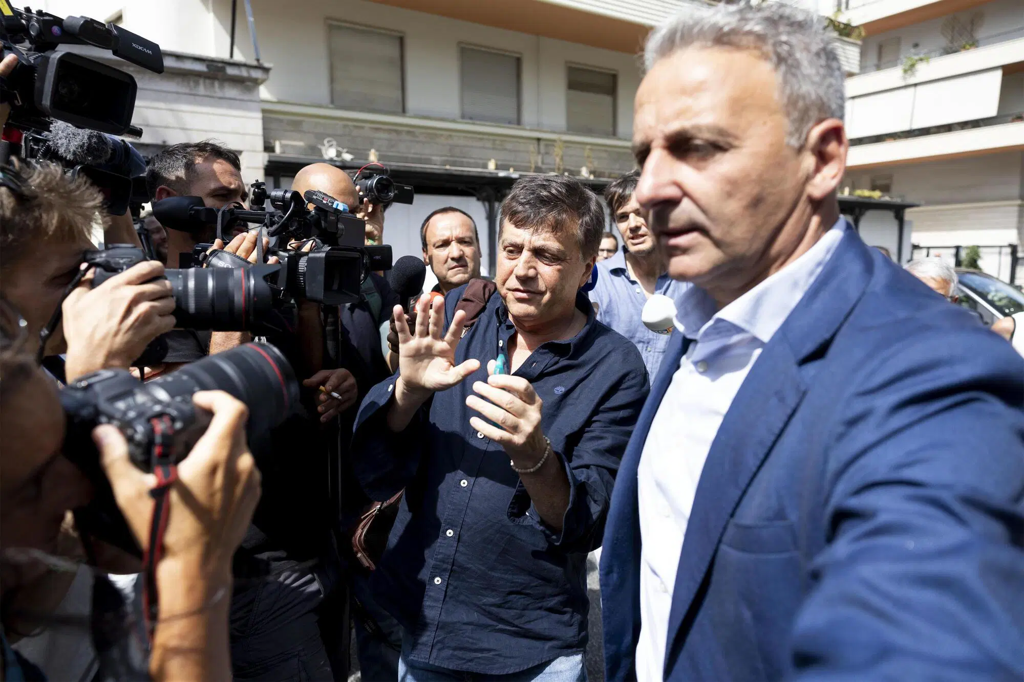 Valter Lavitola ha confessato. Ma dove portano i soldi?