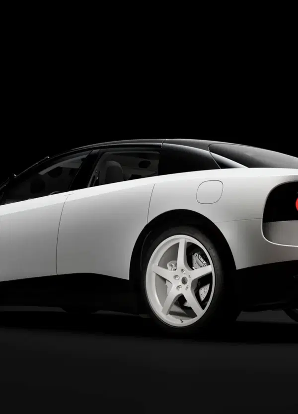La mirabolante saga della prima Ferrari Luce, venduta a 40 milioni di dollari tra complotti, marketing e il genio che l&rsquo;ha acquistata