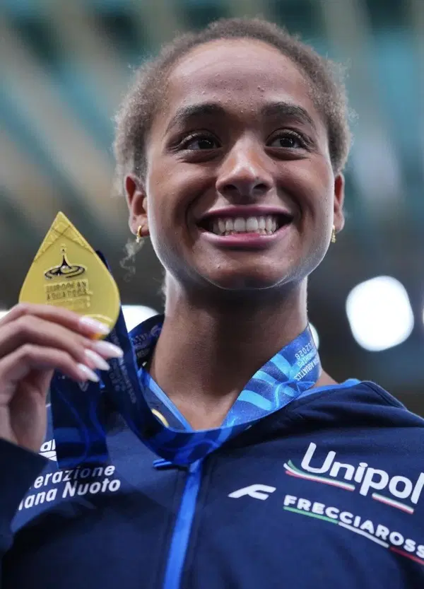 Cazzullo elogia i campioni di atletica e nuoto e sculaccia i politici alla Vannaccius