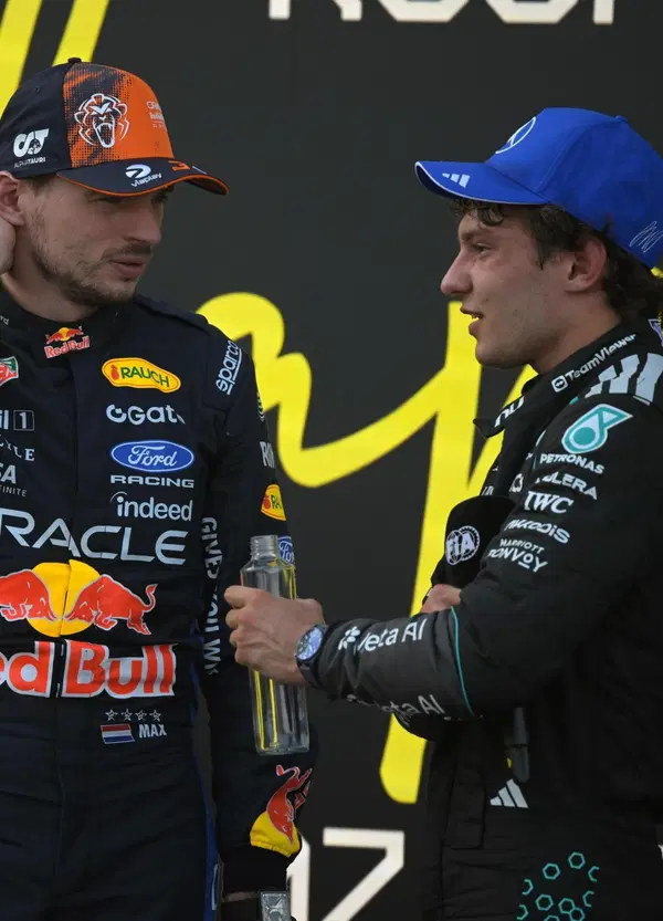Kimi Antonelli impara da Verstappen, anche a prenderci per il cu*o