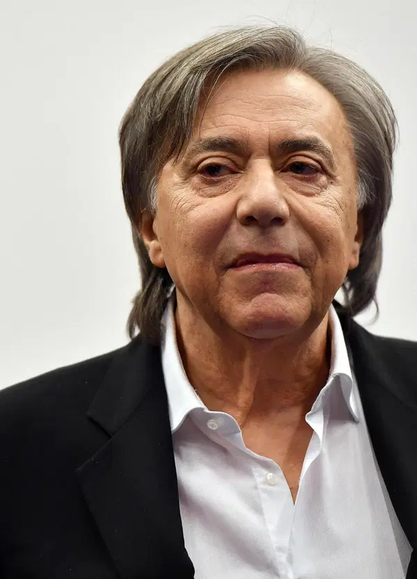 &ldquo;Ranucci dovrebbe mettersi davanti al pubblico: uno contro tutti, come faceva Costanzo&rdquo;. Carlo Freccero e la proposta alla Rai dopo l&rsquo;affaire Lavitola (&ldquo;il Jep Gambardella&rdquo;). E sulle vongole di Mieli: &ldquo;Trasforma ogni tema in soap opera&rdquo;