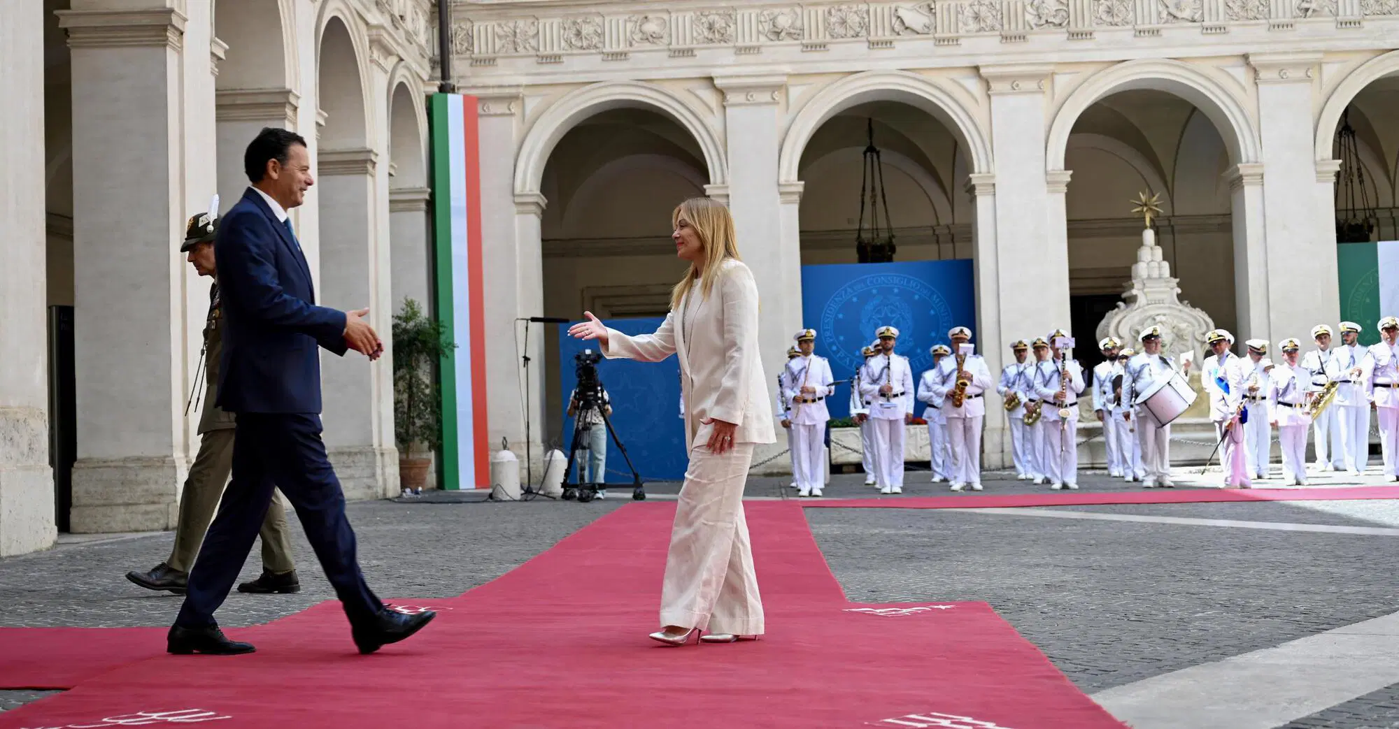 Giorgia Meloni Luis Montenegro Ansa
