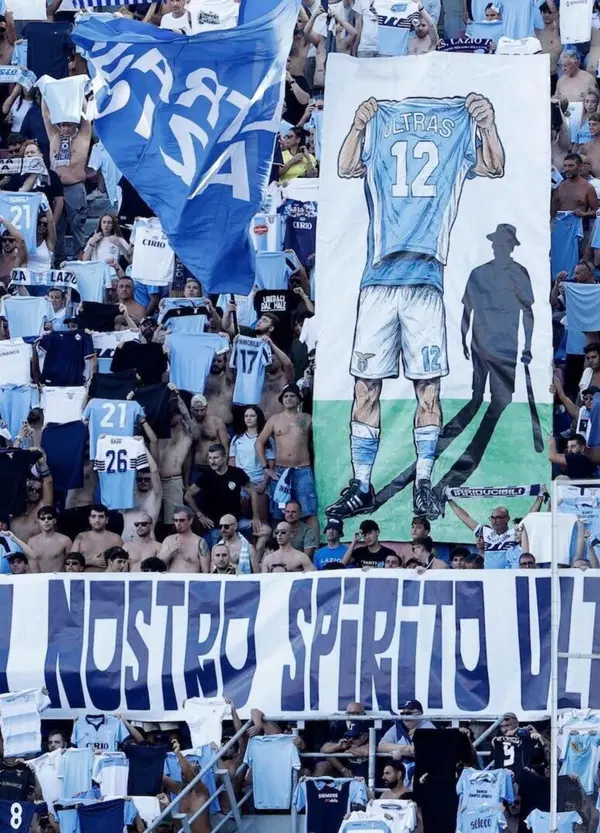 Agli ultras della Lazio non bastano pi&ugrave; le parole d&rsquo;amore di Lotito: &ldquo;Tempo scaduto&rdquo;