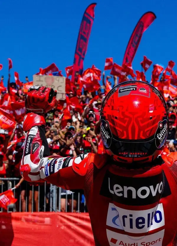 Le corse in moto sono tutte nel sesto giro ad Aragon e in una frase di Marc Marquez