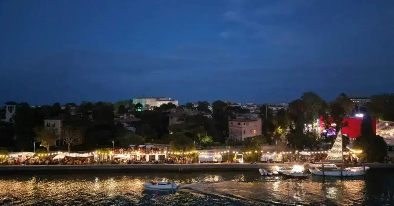 Allora &egrave; un vizio! MOW torna alla Mostra del cinema di Venezia come media partner dell&rsquo;Isola Edipo. Interviste, film in anteprima e una settimana per godere della settima arte
