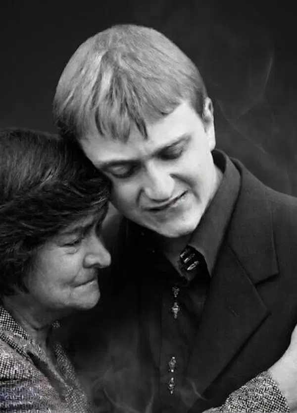 Delitto di Garlasco: la lettera della mamma di Alberto Stasi da Milo Infante? Un elegante vaffa agli epicentri spostati (e querelosi esposti ingrossati)