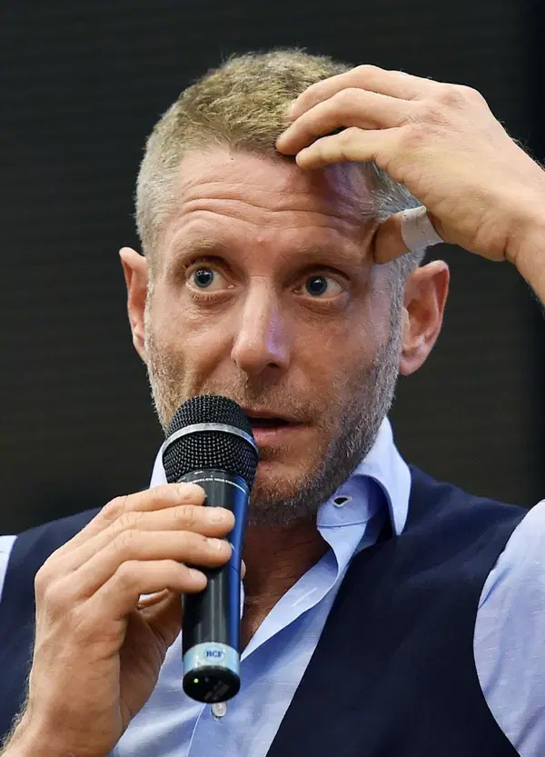 Tutte le volte che Lapo Elkann &egrave; stato citato negli Epstein File (desecretati). La bomba sganciata dal senatore Usa, l'accusa e gli altri documenti segreti: cosa sta succedendo negli Usa