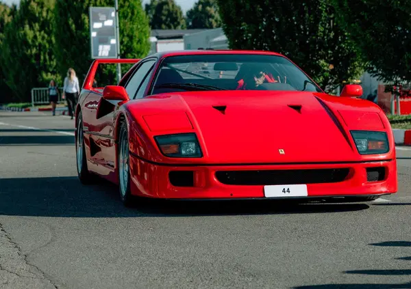 Ma quanto ha gasato Lewis Hamilton a Monza, in F40? &ldquo;Nessuno in Ferrari l&rsquo;aveva mai fatto, volevo essere il primo&rdquo;. E poi su Schumacher, i sogni e quella volta con una Fiat 500