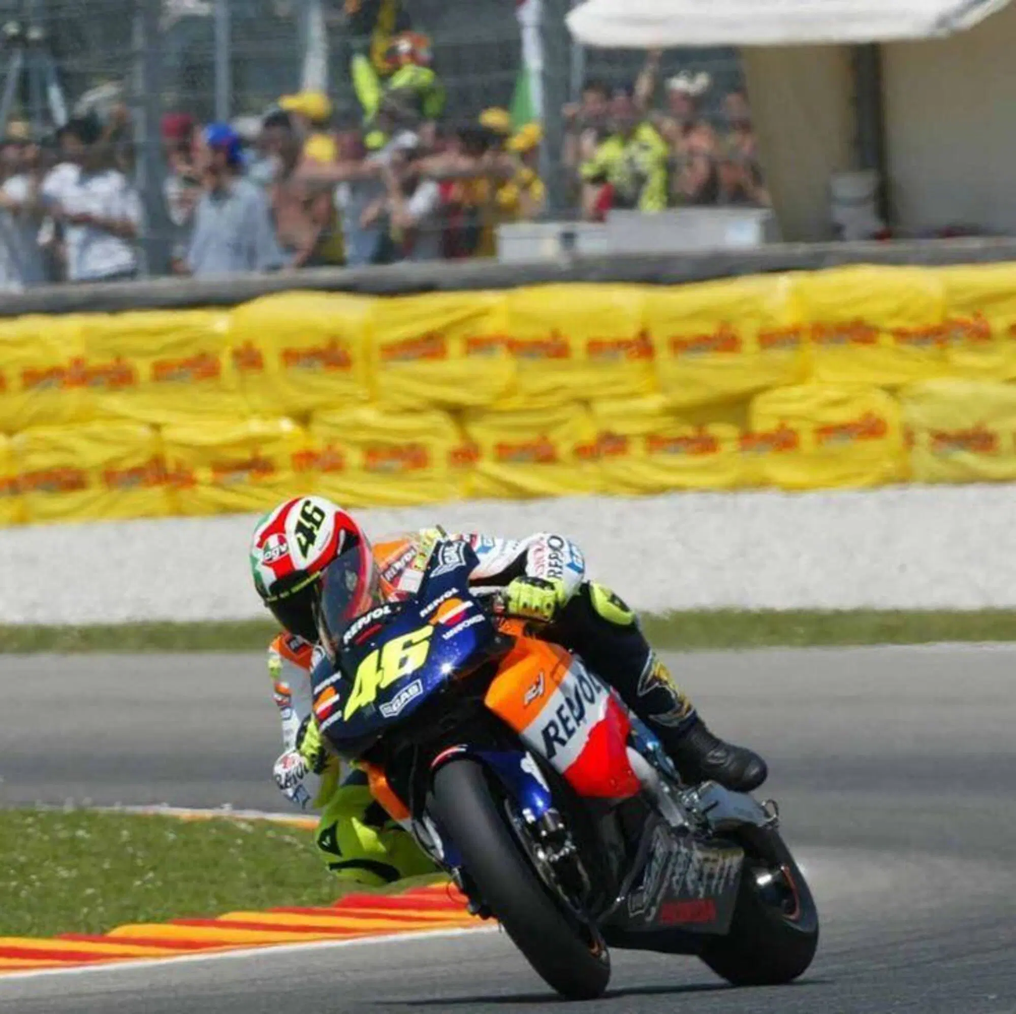 Valentino Rossi al Mugello, nel 2002.