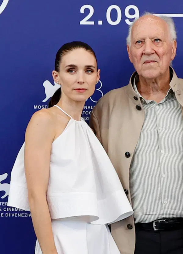 Abbiamo pensato per un giorno intero a Bucking Fastard di Herzog: &egrave; il pi&ugrave; lynchiano dei mondi 