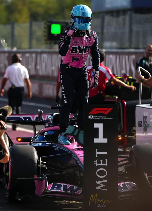 Da Monza a Monza, la favola di Pierre Gasly che batte Russell e si prende la pole: &ldquo;L&rsquo;ho fatta alla mia prima vera occasione&rdquo;