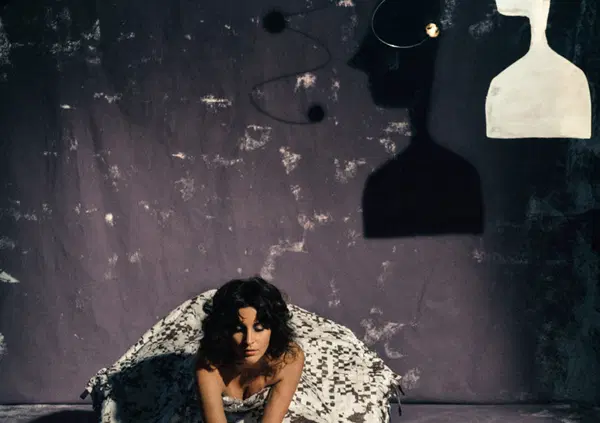 Non c&rsquo;&egrave; pi&ugrave; la musica di una volta solo perch&eacute; ascoltate sempre i soliti. Anna Castiglia con &ldquo;Niente di me&rdquo; lo dimostra