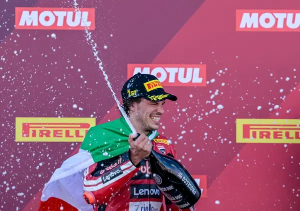 Ufficiale! Nicol&ograve; Bulega sar&agrave; un pilota di MotoGp con la Ducati di Valentino Rossi, ma sar&agrave; il babbo Davide che vi far&agrave; scendere una lacrima