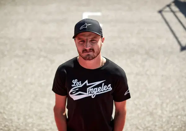 Serve altro per capire che matto tutto cuore &egrave; Jack Miller? Scende da una M1 problematica in MotoGP per salire su una R1 che fatica in SBK